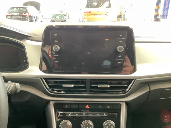 VOLKSWAGEN T-Roc (2025) — foto 3 van 24