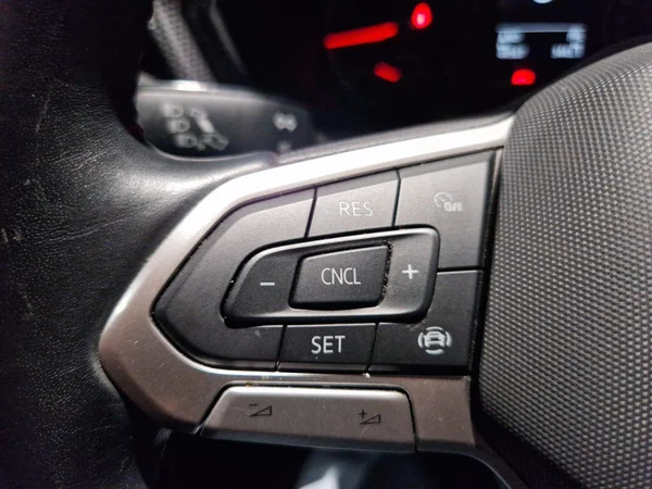 VOLKSWAGEN T-Cross (2021) — foto 10 van 20