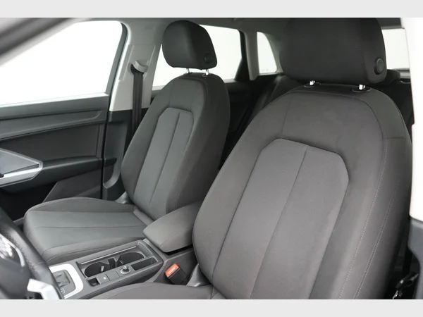 AUDI Q3 (2021) — foto 14 van 30