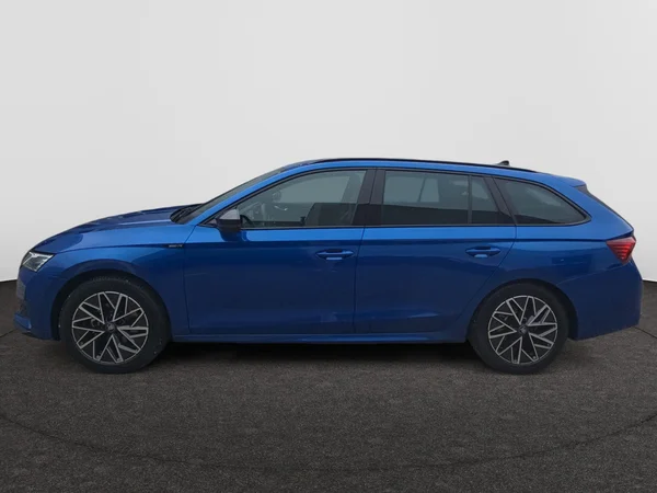 SKODA Octavia Combi (2025) — foto 12 van 24