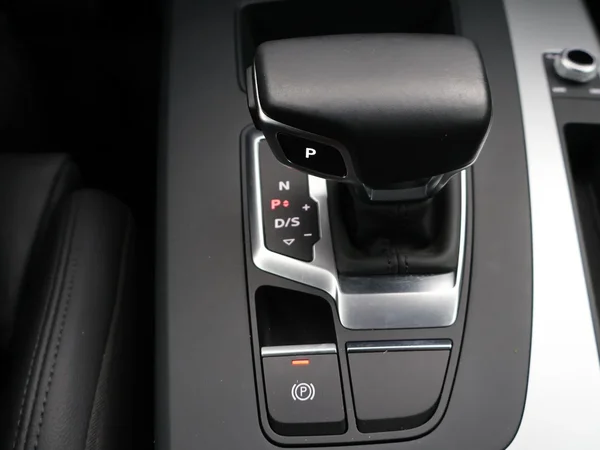 Audi Q5 (2022) — foto 16 van 27