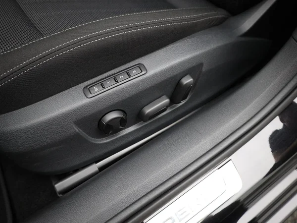 SKODA Superb Combi (2024) — foto 8 van 22