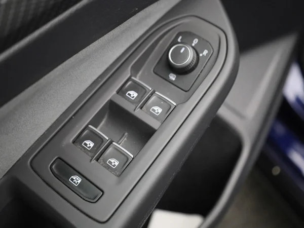 Volkswagen Golf (2022) — foto 30 van 47