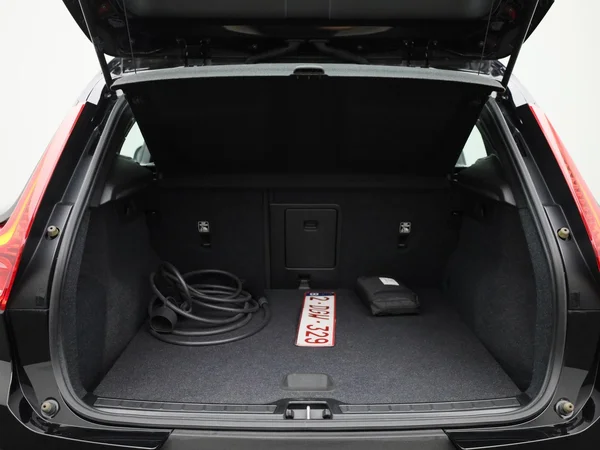 Volvo XC40 (2023) — foto 6 van 39