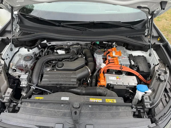 VOLKSWAGEN Tiguan eHybrid (PHEV) (2025) — foto 15 van 24