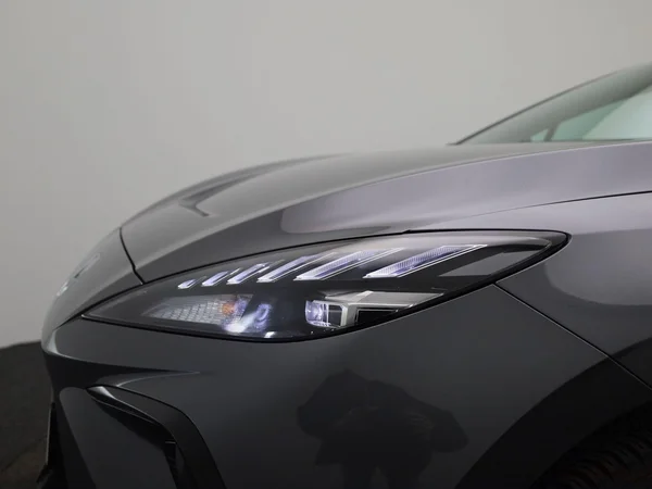 MG MG4 EV (2023) — foto 7 van 35