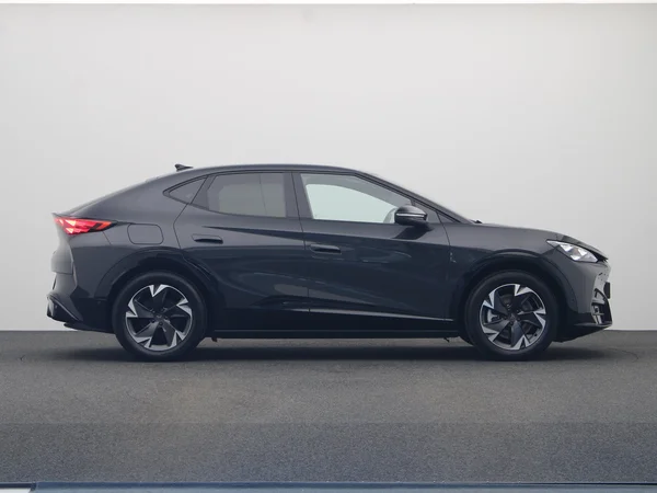 CUPRA Tavascan (2025) — foto 2 van 20