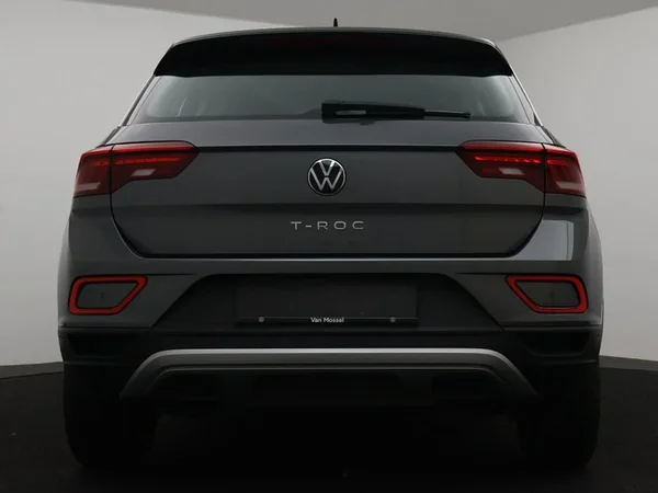 Volkswagen T-Roc (2023) — foto 12 van 23