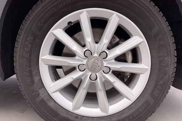 Audi Q3 (2018) — foto 25 van 47