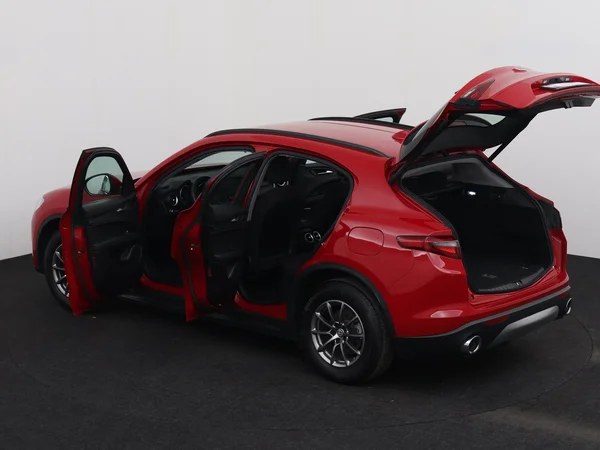 Alfa Romeo Stelvio (2020) — foto 26 van 27