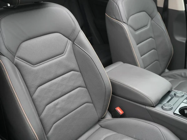 VOLKSWAGEN Touareg eHybrid (PHEV) (2023) — foto 14 van 23
