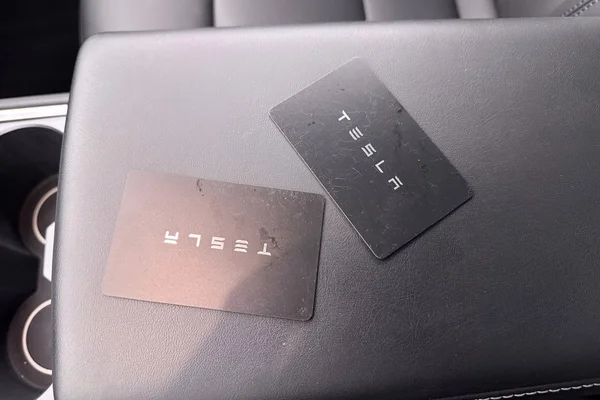 Tesla Model Y (2023) — foto 14 van 33