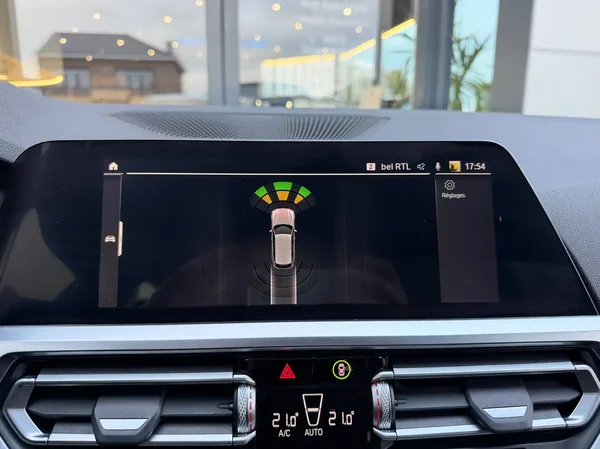 Bmw 318 (2021) — foto 6 van 26