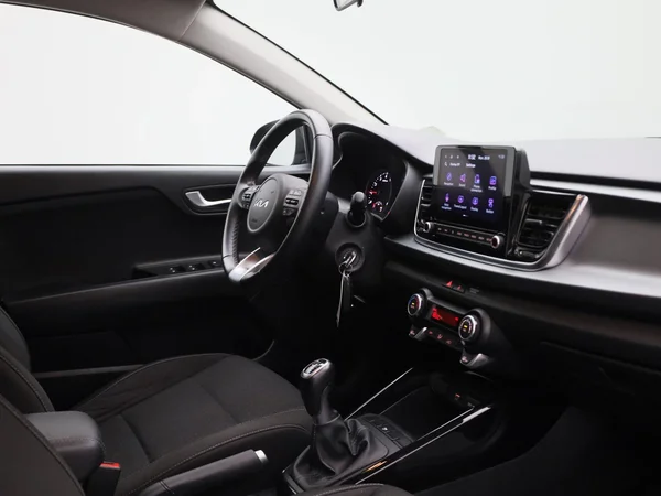 Kia Rio (2023) — foto 26 van 37
