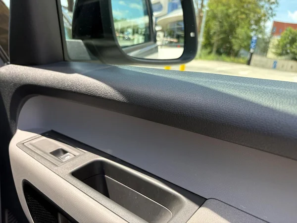 VOLKSWAGEN ID.Buzz (2024) — foto 9 van 24