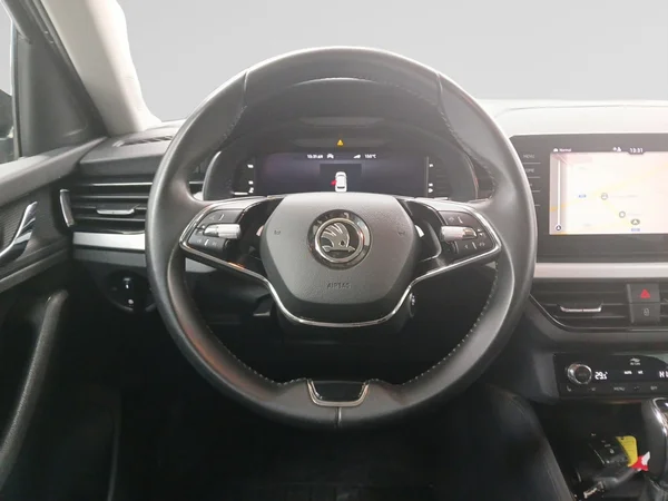 SKODA Kamiq (2022) — foto 17 van 19