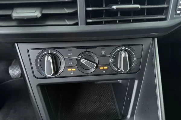 Volkswagen Polo (2024) — foto 9 van 20