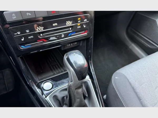Volkswagen T-Cross (2025) — foto 15 van 25