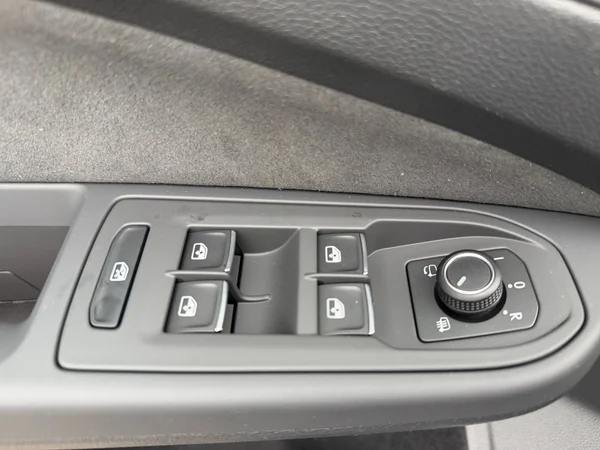 VOLKSWAGEN Golf VIII SW (2026) — foto 10 van 18