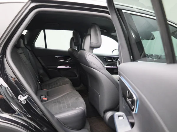 Mercedes-Benz GLC (2025) — foto 39 van 51