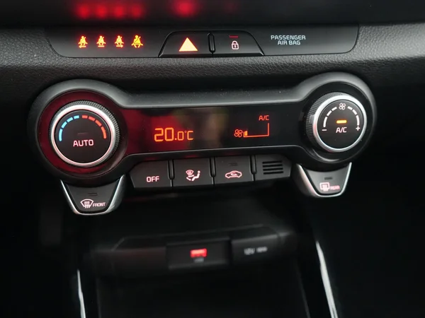 Kia Stonic (2025) — foto 9 van 21