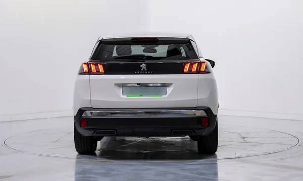 Peugeot 3008 PHEV (2023) — foto 34 van 54