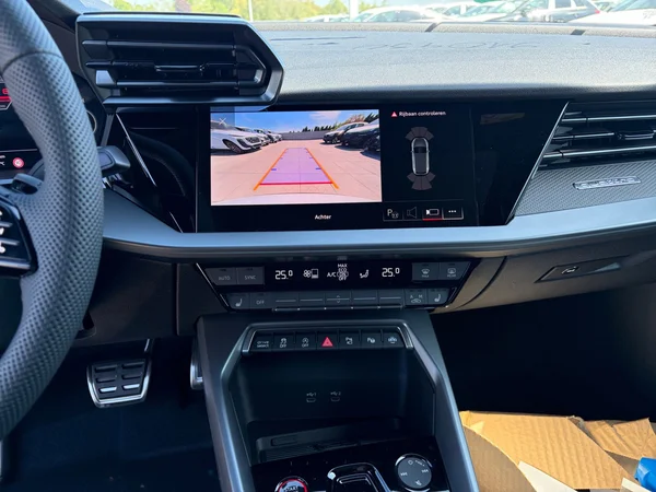 AUDI RS3 Sportback (2025) — foto 14 van 15