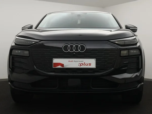 AUDI Q6 Sportback e-tron (2025) — foto 2 van 24