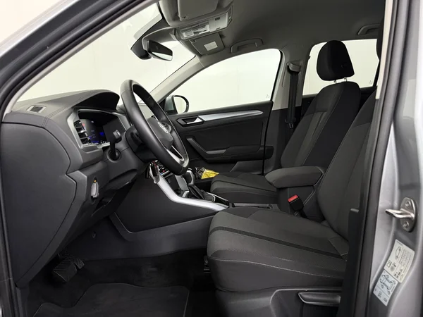 VOLKSWAGEN T-Roc (2022) — foto 2 van 27