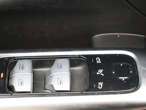 Mercedes-Benz C-Klasse (2023) — foto 2 van 33