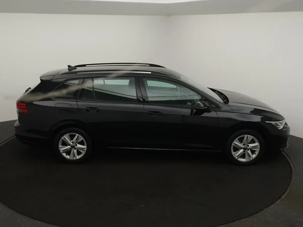 Volkswagen Golf (2022) — foto 5 van 23