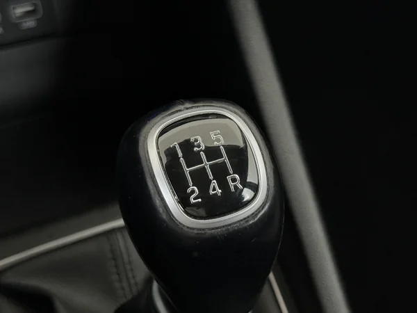 HYUNDAI i20 (2019) — foto 4 van 24