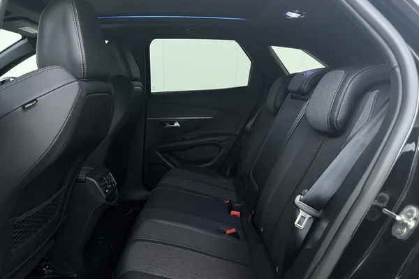 Peugeot 3008 (2020) — foto 18 van 19