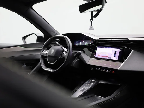 Peugeot 408 (2023) — foto 35 van 47