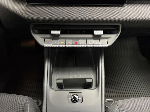 VOLKSWAGEN ID.Polo (2026) — foto 6 van 25