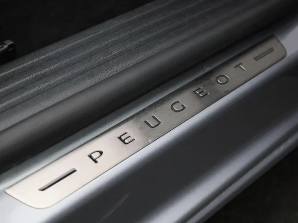 Peugeot 2008 (2022) — foto 30 van 43