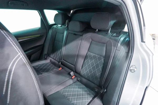 Skoda Karoq (2022) — foto 25 van 49