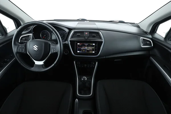 Suzuki SX4 (2018) — foto 3 van 16