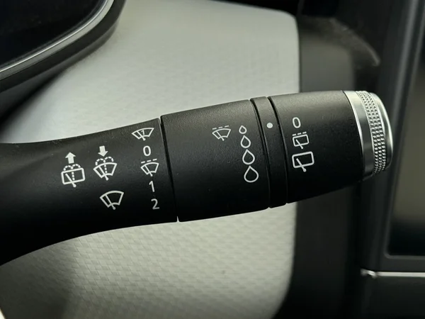 RENAULT Clio (2021) — foto 16 van 26