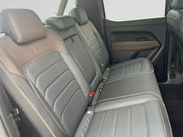 VOLKSWAGEN Amarok Double Cab Dsl (2025) — foto 10 van 20