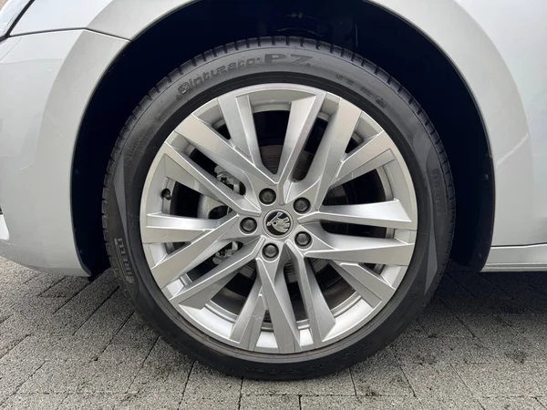 SKODA Octavia (2025) — foto 13 van 21