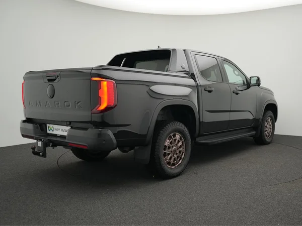 VOLKSWAGEN Amarok Double Cab Dsl (2024) — foto 24 van 28