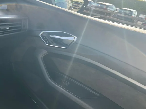 AUDI e-tron Sportback (2020) — foto 2 van 24