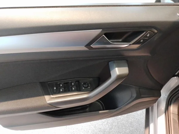 VOLKSWAGEN T-Roc (2025) — foto 8 van 23
