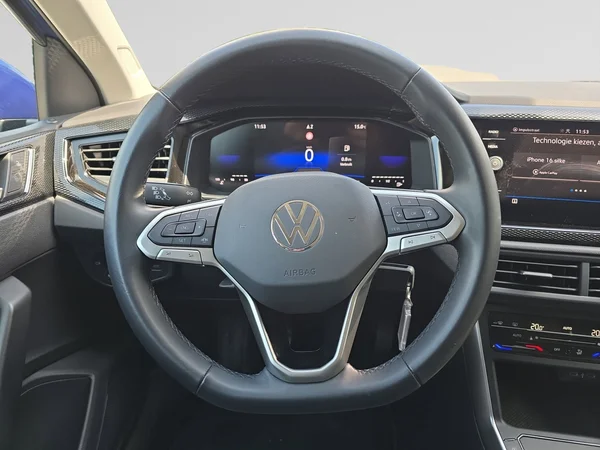 VOLKSWAGEN Polo (2024) — foto 10 van 14