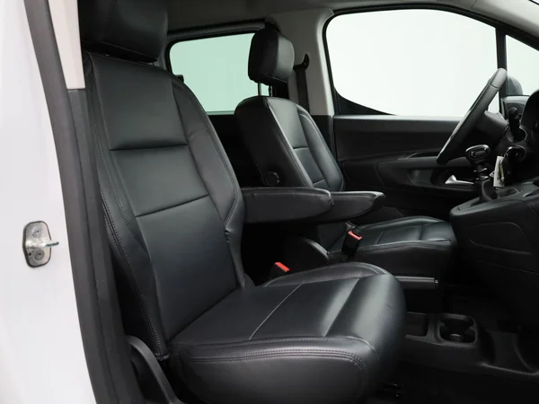 Opel Combo Life (2023) — foto 26 van 39