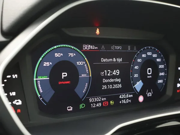 Audi Q3 (2022) — foto 8 van 24