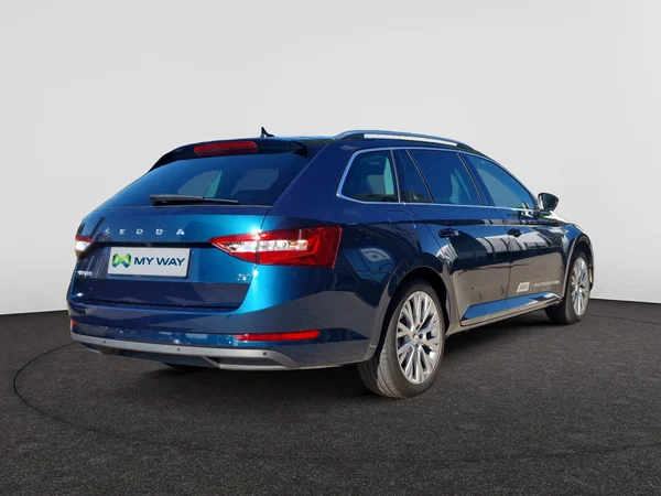 SKODA Superb Combi (2024) — foto 12 van 21