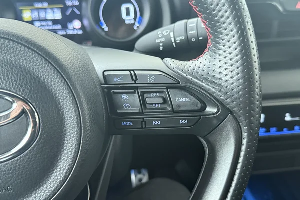 Toyota Yaris Hybrid (HEV) (2023) — foto 7 van 21