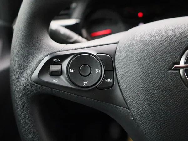 Opel Corsa (2022) — foto 10 van 39